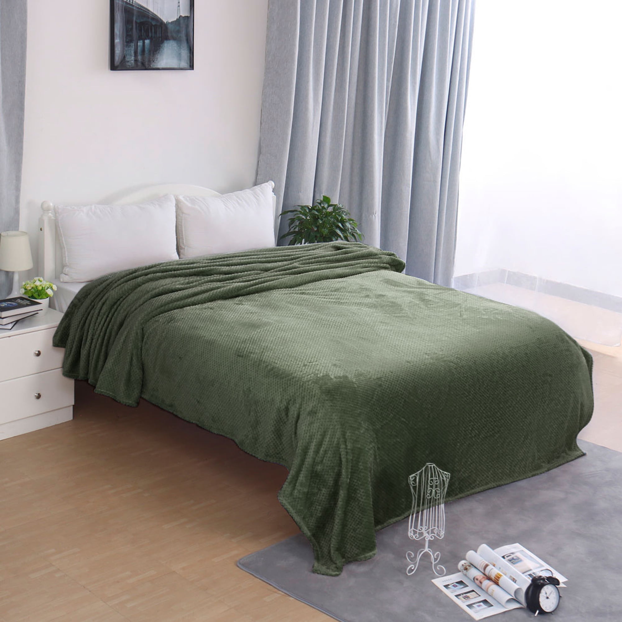 PiccoCasa Flannel Fleece Throw Blanket Twin Waffle Microfiber Fuzzy Blanket Bed, Army Green
