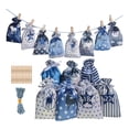 thumbnail image 2 of Bolsa de dulces con Calendario de Adviento de Navidad Macarena colgante Clip, 2 of 8
