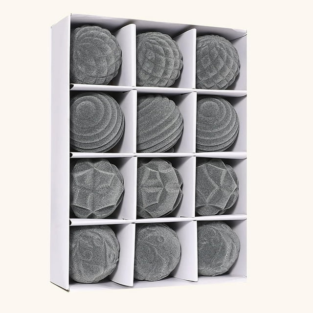 Juego de 12 bolas de Navidad de terciopelo XINYU irrompibles de 2,36 pulgadas color gris