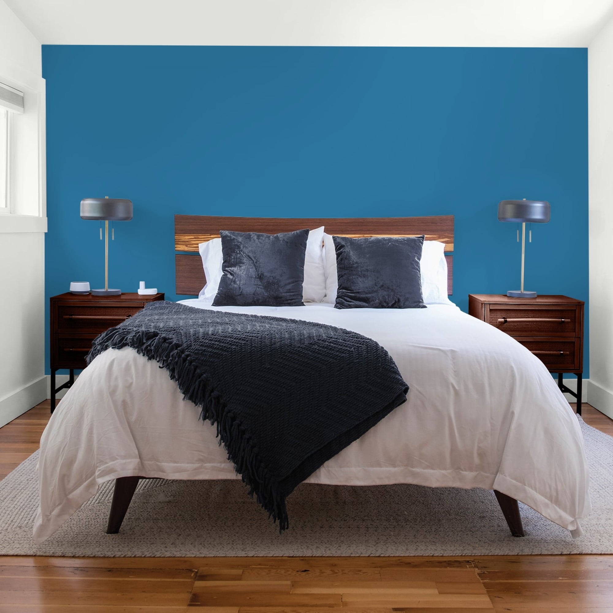 Glidden Spred Blue Oasis / Blue, Flat Interior Paint with Primer, 1 Gallon