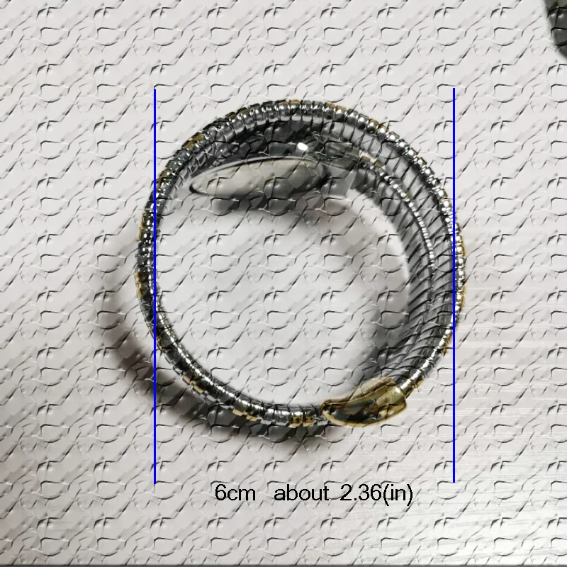 Classic Snake Shape Watch For Women Gold Silver Scaleable Bracelet Watches Bling Diamonds Quartz Ladies Wristwatch