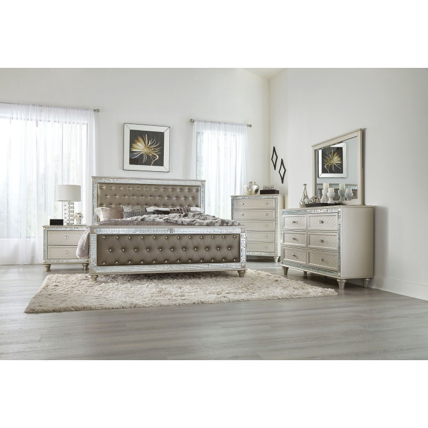 Juliette Collection Iconic Glamour with Silver-Finished Mirror Frame