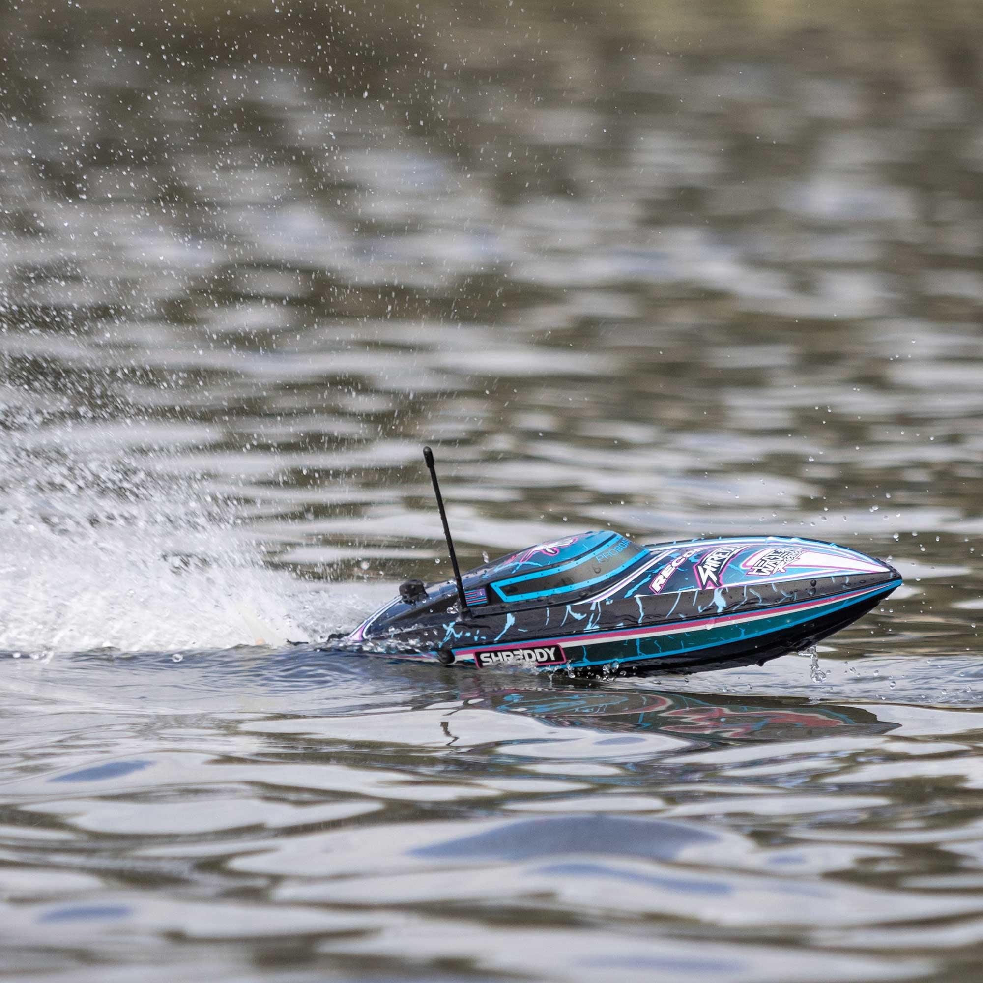 Pro Boat Recoil 2 18" Brushless Shreddy RTR PRB08053T1