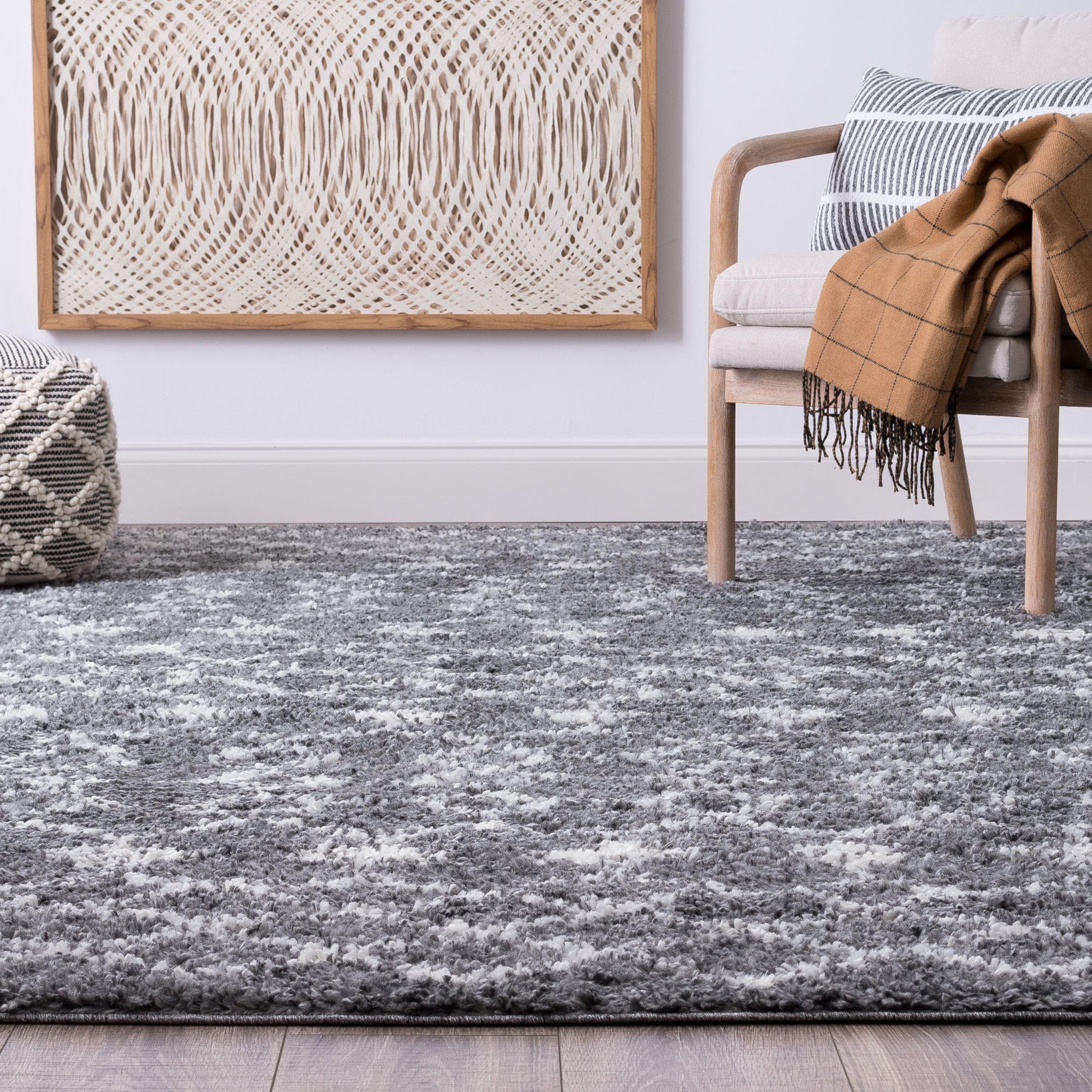 Bliss Rugs Transitional Geometric 4' x 5'3'' Gray and White Polypropylene Indoor Area Rug, 4' x 5'3''