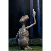 E.T. 40th Anniversary - 7 Scale Action Figure - Ultimate E.T.