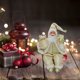 thumbnail image 4 of Figuras de Papá Noel sentado de Navidad, muñeco con bolsa de regalo, decoración para la mesa de la oficina en casa, regalo de fiesta, 4 of 7