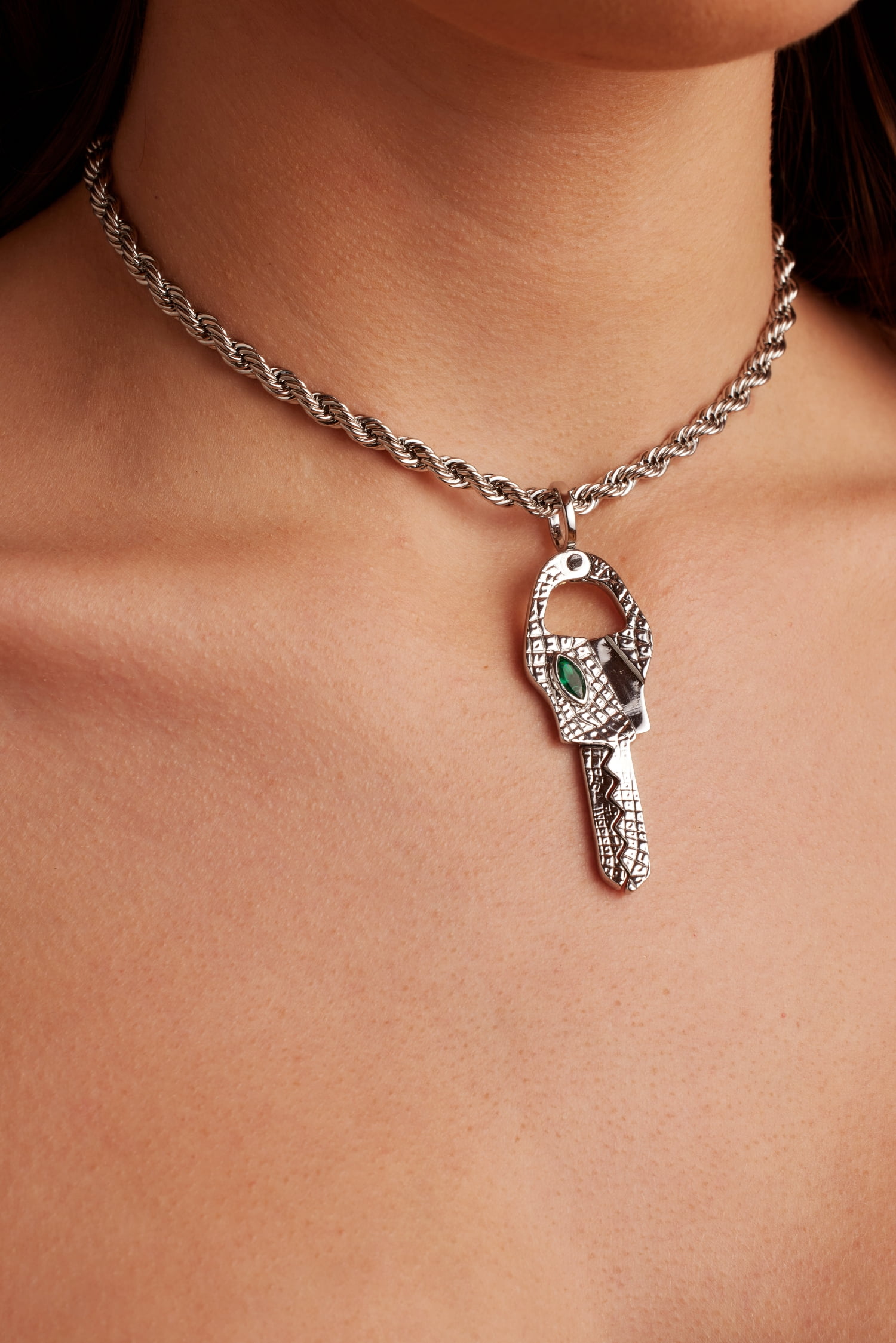 Bella by Thorne Croc Clip Adult Necklace, Silver