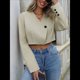 thumbnail image 4 of Blazer Corto Informal de Mujer con un Botón para Reuniones Diarias y Navidad. Albaricoque XL, 4 of 10