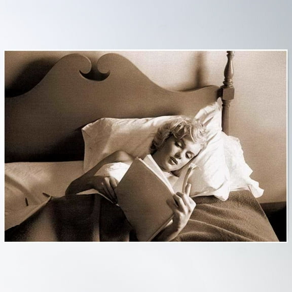 Kna Prints - 1 Pc Poster Marilyn Reading Bed Time, UNFRAMED-8x12