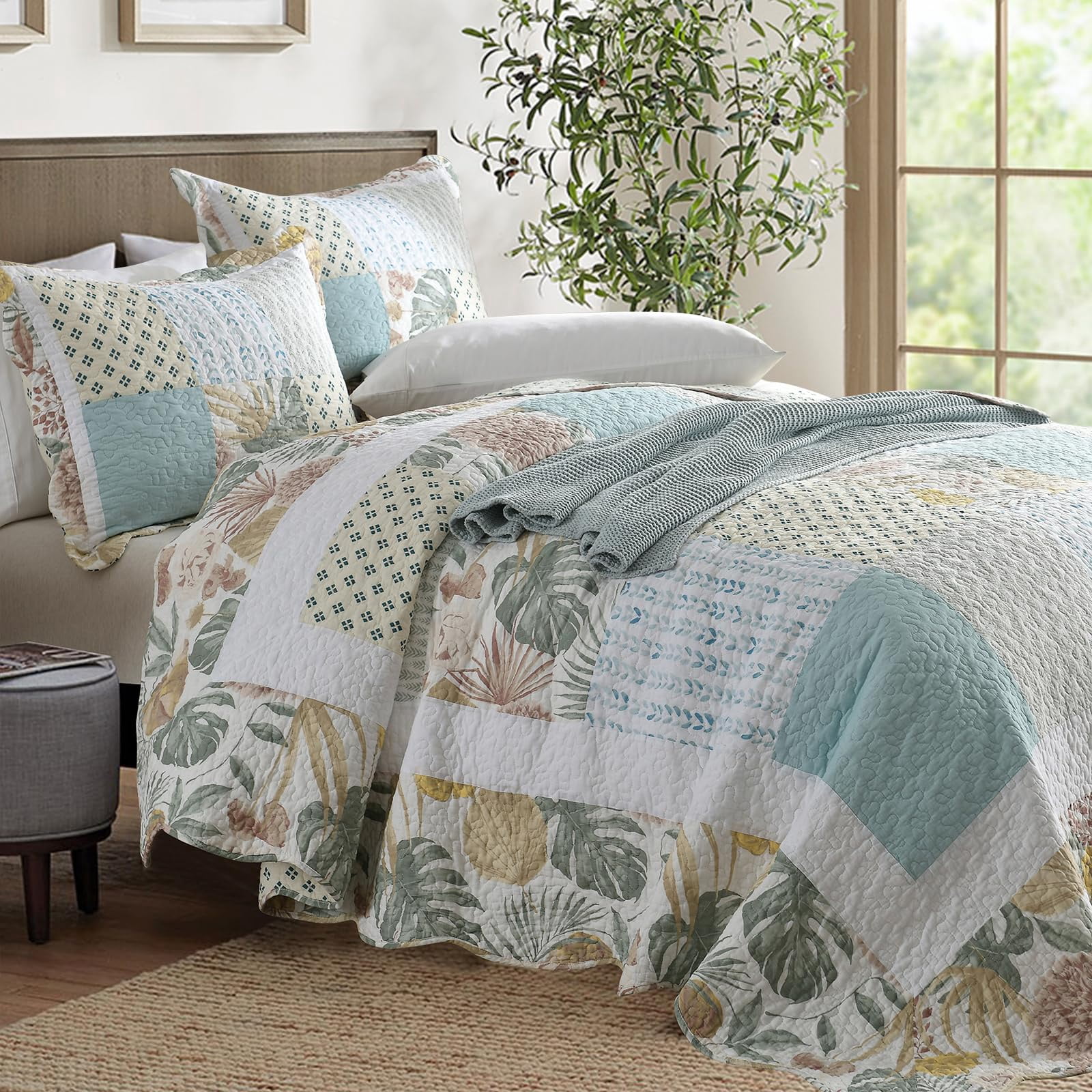 WannaToo Cotton Bedspread Quilt Set for All Season, Light Green Patchwork, Queen