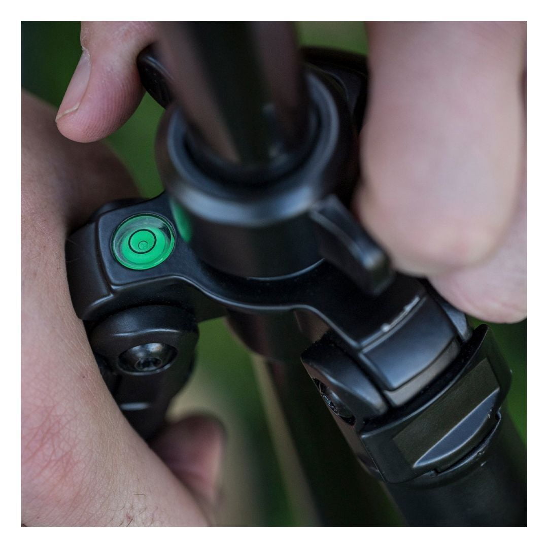 TenPoint Axis Tripod with Extendable Lightweight Body and Built-In Compass (Black)