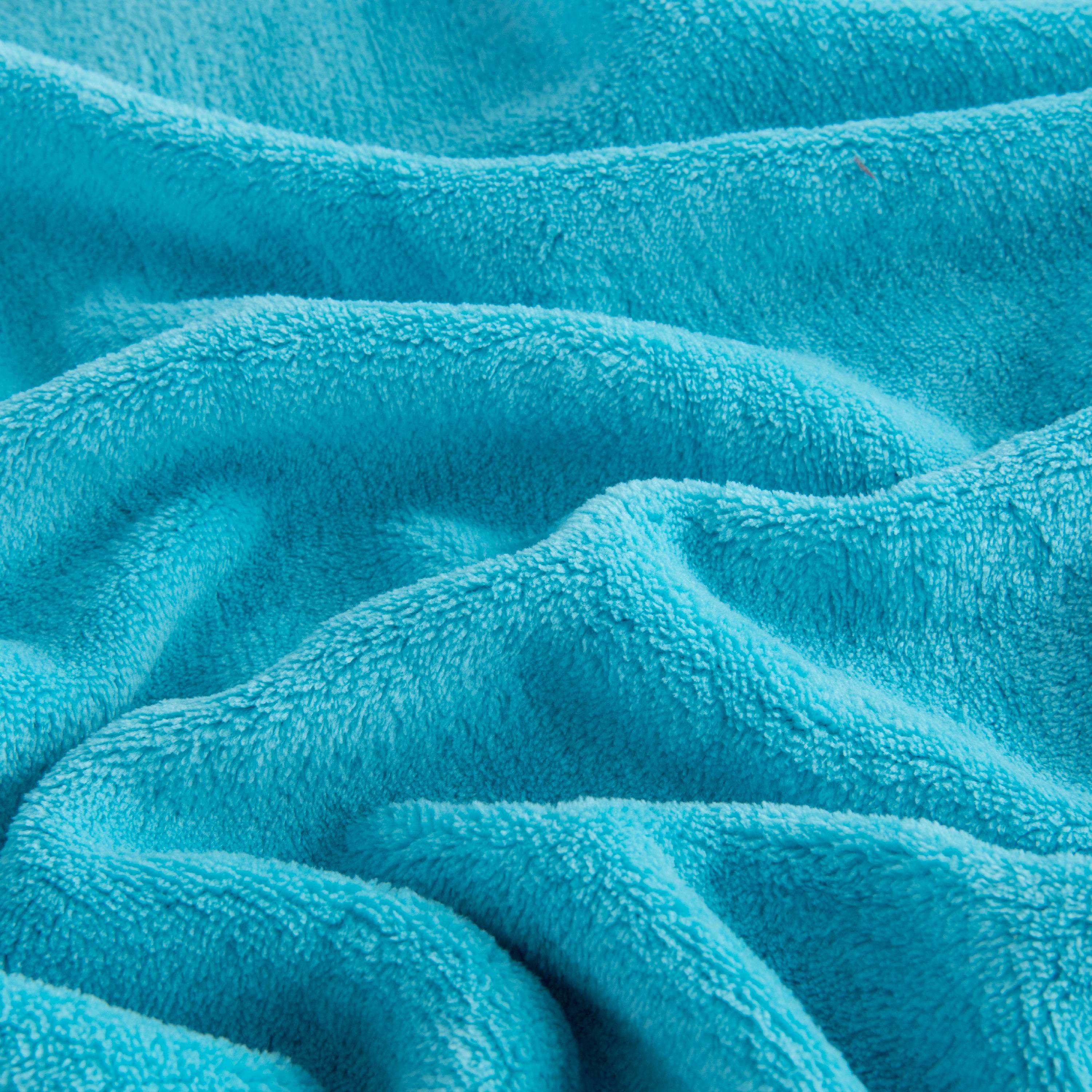 Mainstays Fleece Plush Throw Blanket, 50" x 60", Ice Cream, 2-Pack - image 4 of 11