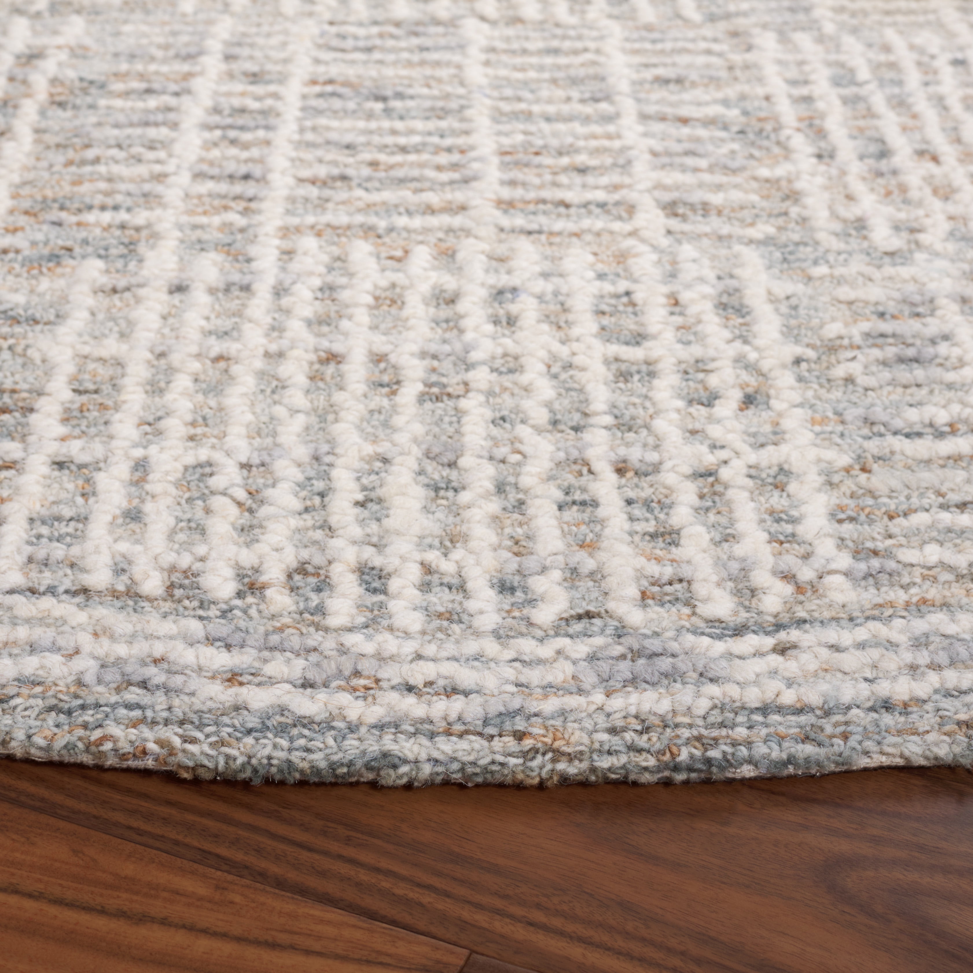 SAFAVIEH Abstract Milan Striped Area Rug, Brown/Ivory, 6' x 6' Round