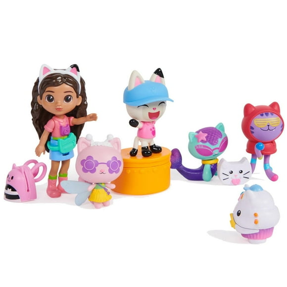 Gabby’s Dollhouse, Travel Themed Figure Set with a Gabby Doll, 5 Cat Toy Figures, Surprise Toys & Dollhouse Accessories, Kids Toys for Girls & Boys 3+