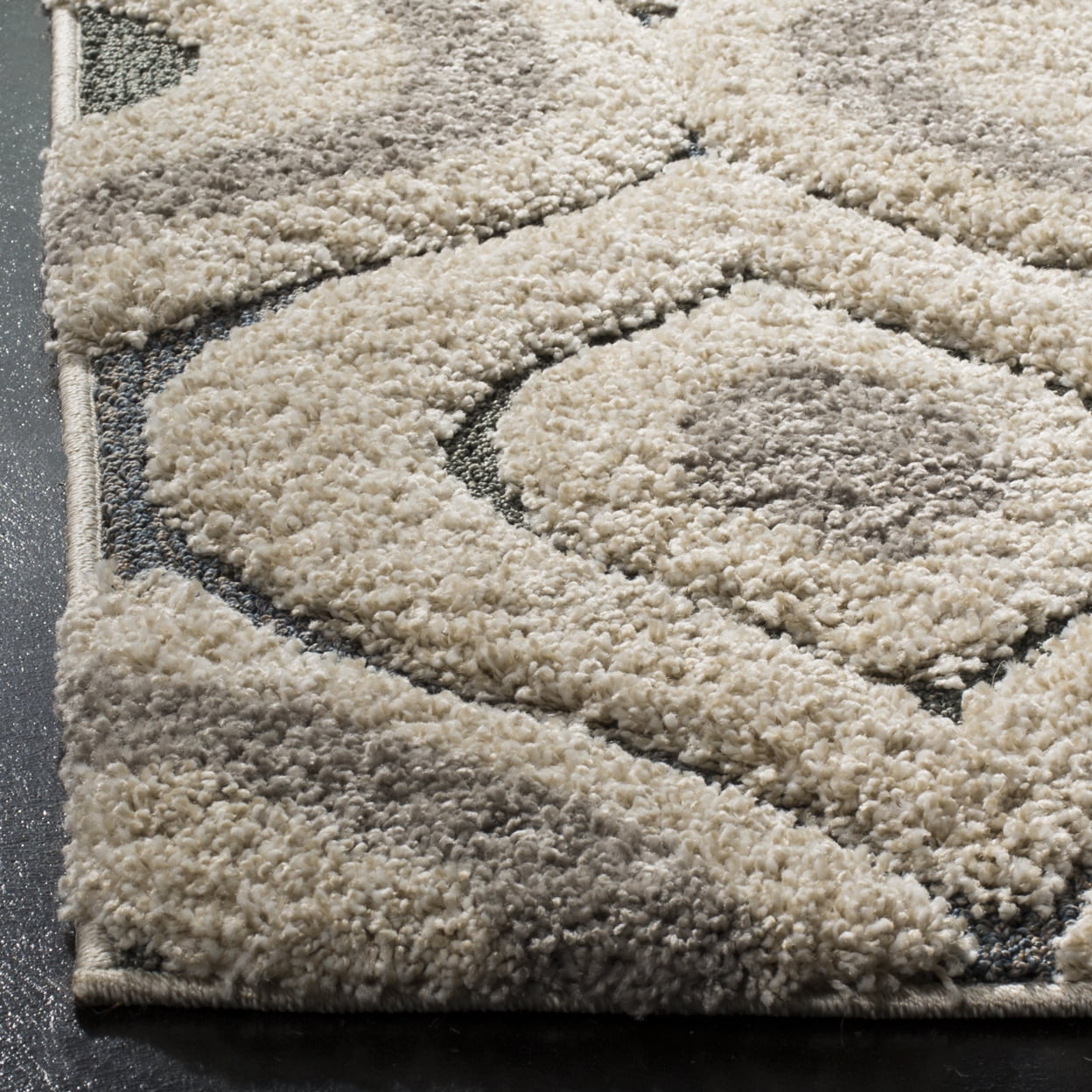 SAFAVIEH Florida Declan Geometric Swirls Shag Runner Rug, Cream/Smoke, 2'3" x 10'
