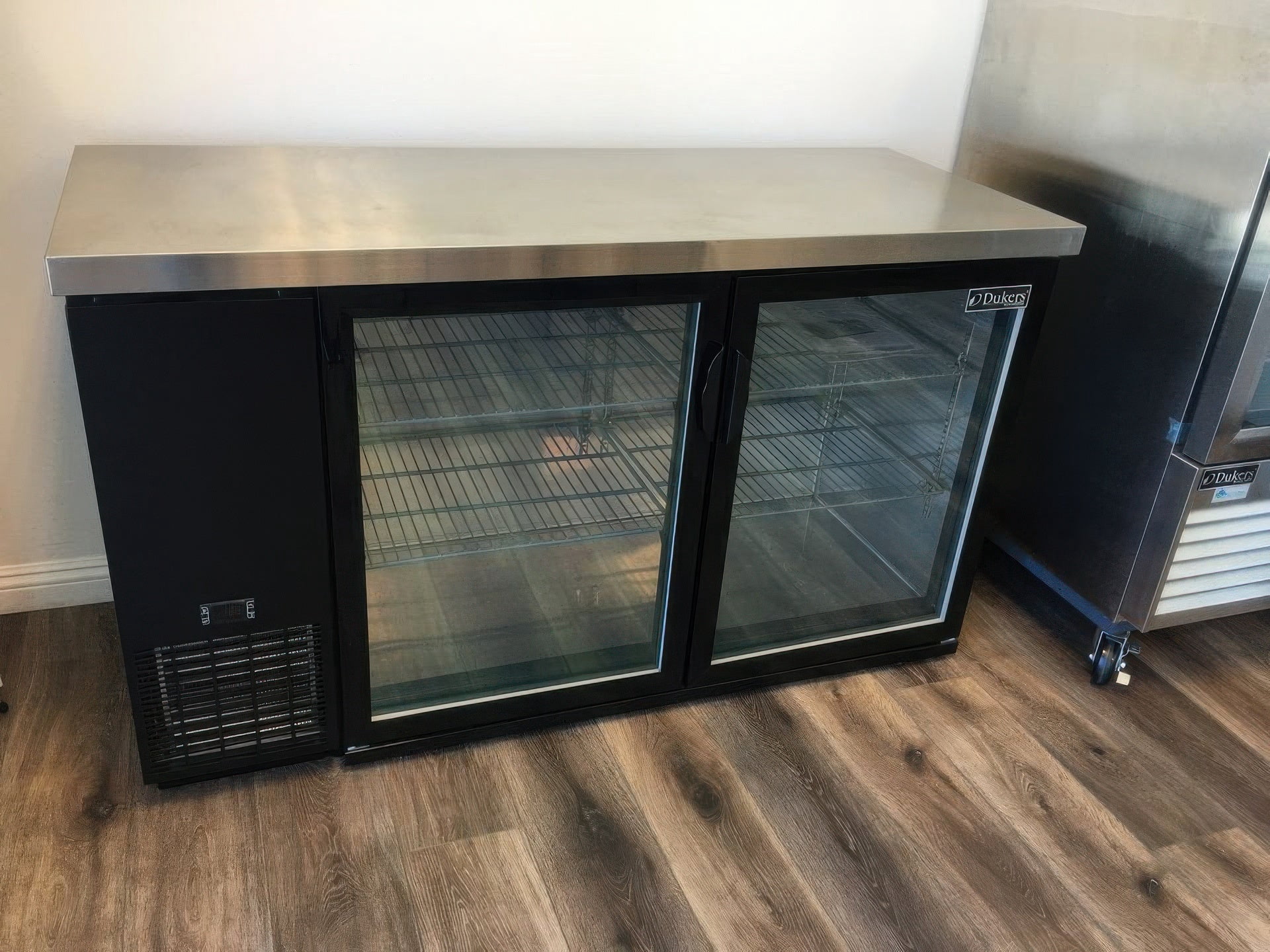 DBB60-H2 2 Door Bar and Beverage Cooler (Hinge Doors)