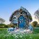 thumbnail image 1 of Estaca de jardín acrílica 2D | Estaca decorativa plana con forma de casa para macetas y jardineras | Decoración para exteriores, patio y jardín | Adorno para césped de 30 x 20 cm, 1 of 7