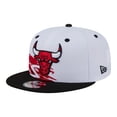 thumbnail image 3 of New Era  White/Black Chicago Bulls Swept 9FIFTY Snapback Hat, 3 of 7