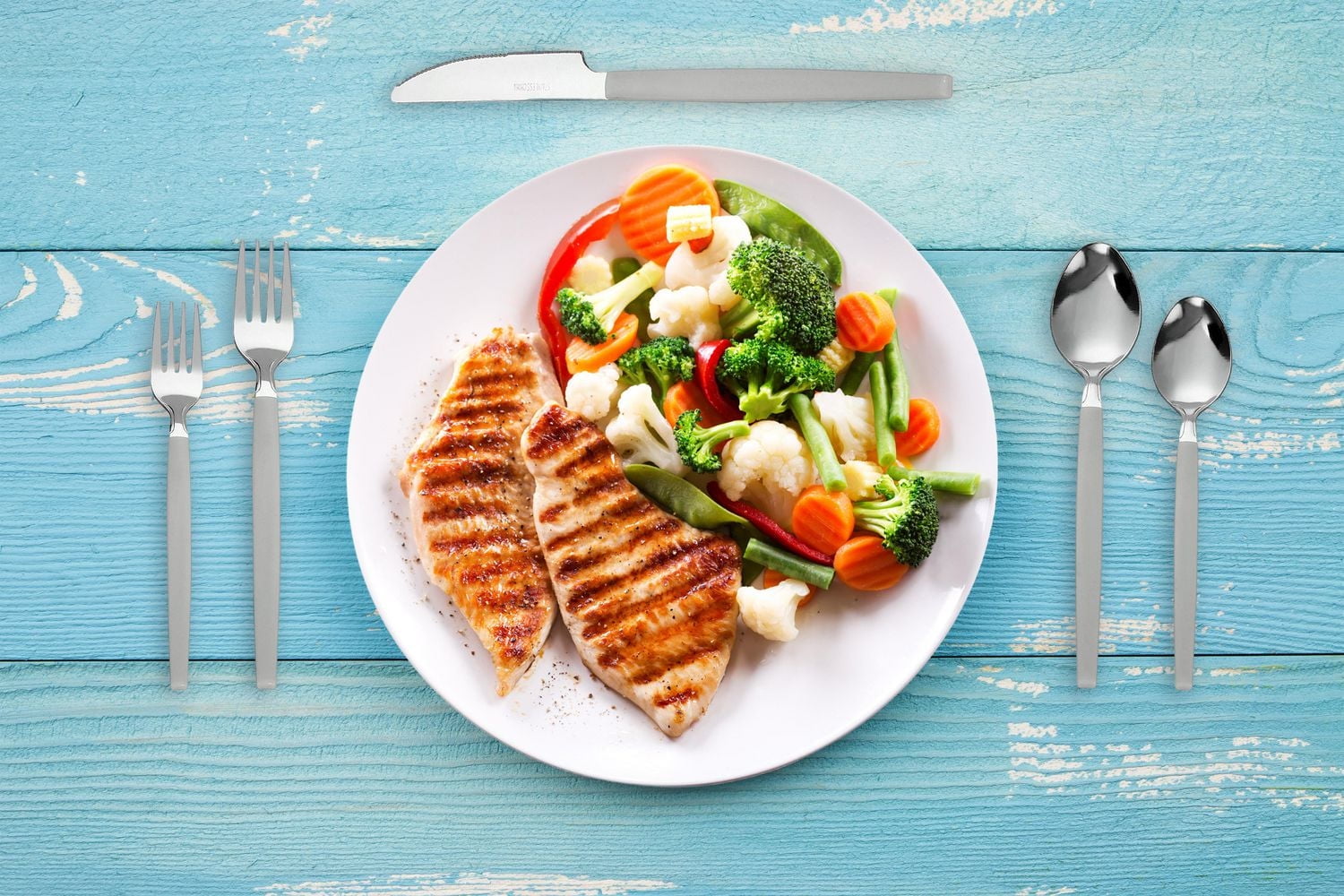 Mainstays 48 Piece Stainless Steel and Plastic Flatware Set with Tray, Gray, Service for 8