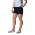 thumbnail image 3 of Pantalones cortos de senderismo Columbia Sandy River II para mujer, color negro, 3 of 8