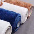 thumbnail image 2 of Alfombrilla de baño antideslizante, estampado de peces azul y blanco Alfombrilla de baño antideslizante de secado rápido, alfombra de cocina para baño (50 x 80 cm, blanca), 2 of 3