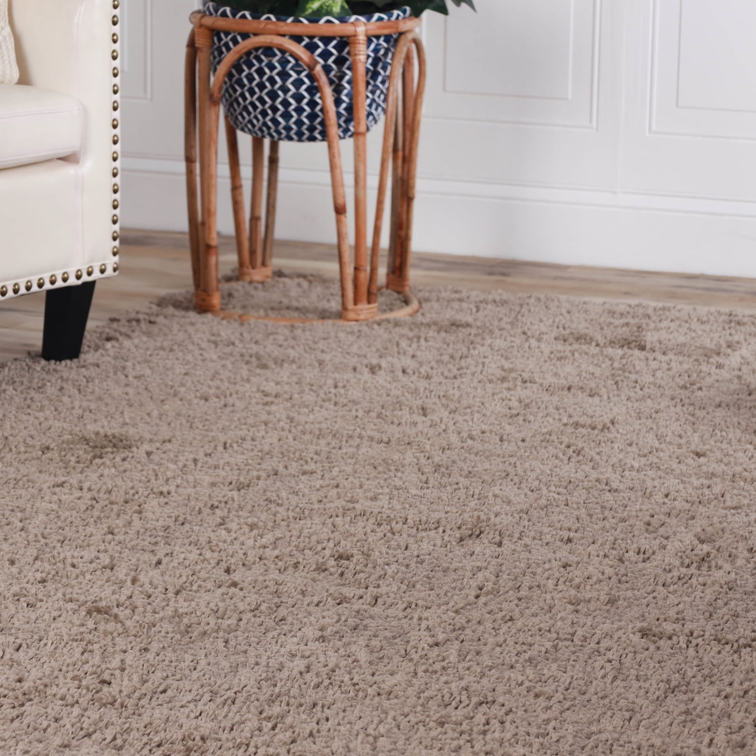 BNM Solid Indoor Shag Runner or Area Rug, 4' x 6', Taupe