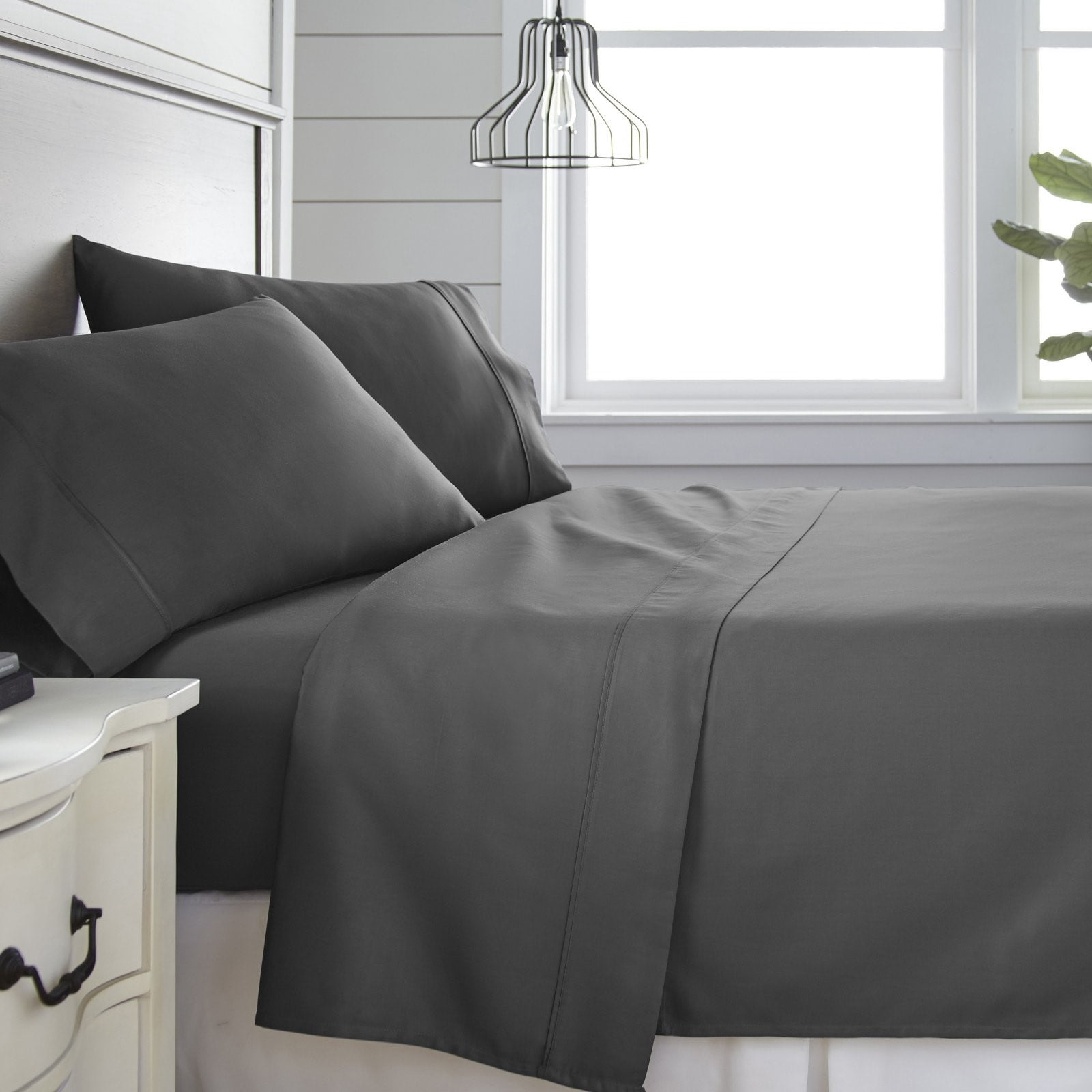 Noble Linens 300 Thread Count 4 Piece Bed Sheet Set - 100% Cotton