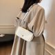 thumbnail image 5 of Bolso de hombro retro 2024 Otoño e Invierno Nuevo bolso de tela pequeño Versión coreana Bolso de lona para viajeros Bolso cruzado Lápiz labial Teléfono móvil, 5 of 5