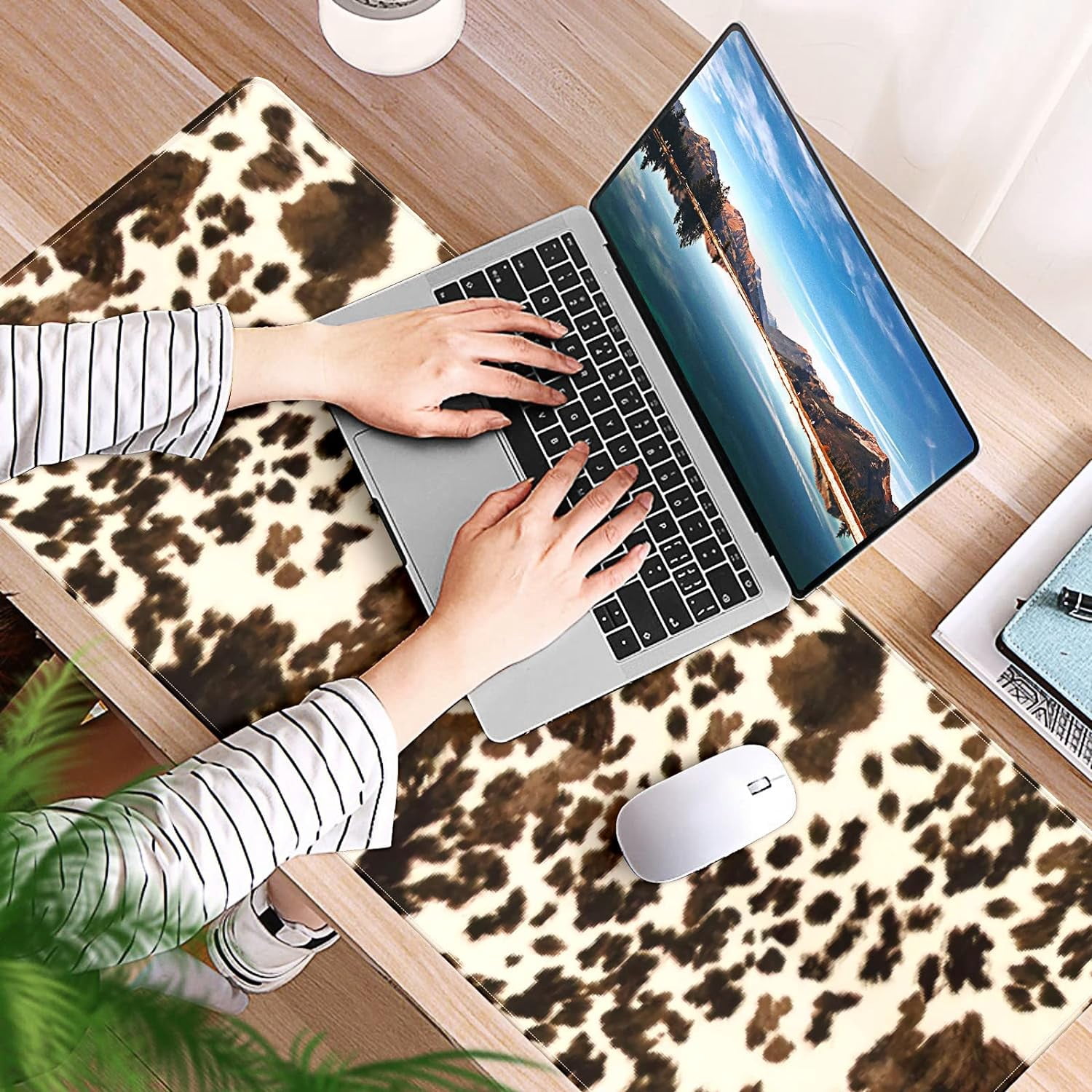 Brown Western Cow Print Desk Mat, Desk Accessory, Cute Workspace, Trendy Workspace, Trendy, 35.4x15.7in Large Gaming Mouse Pad, Cute Desk Topper, Pretty Desk Pad