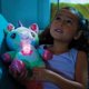 thumbnail image 4 of Lámpara de proyección para niños, juguete de dibujos animados para niños, peluche, cielo estrellado, proyección de sueños, lámpara de juguete relajante, azul, 4 of 5