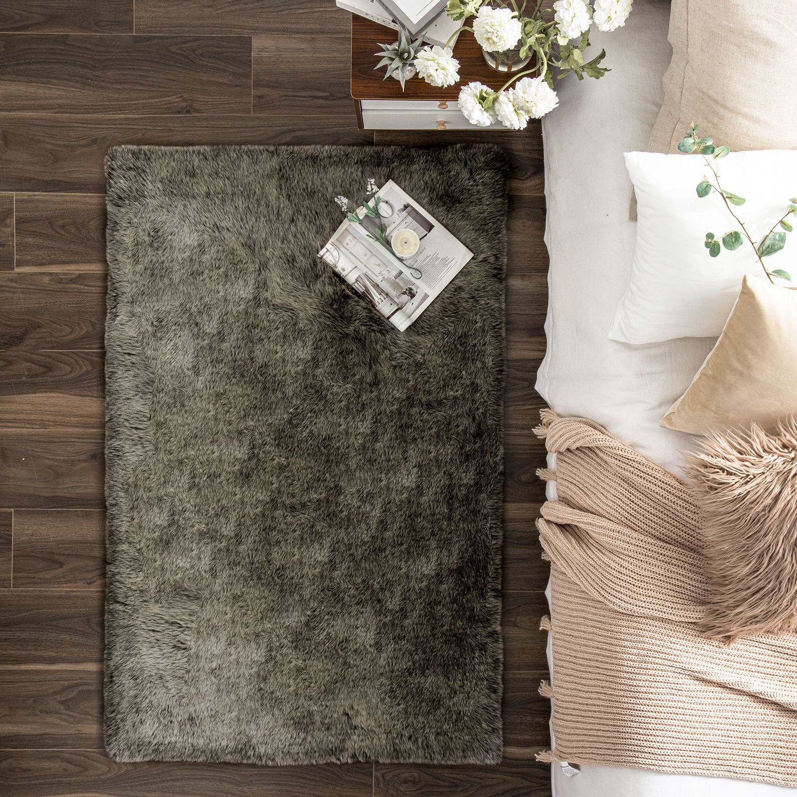 Phantoscope Ultra Soft Faux Fox Fur Dark Green, Indoor Area Rug, 3 x 5 ft, Rectangle