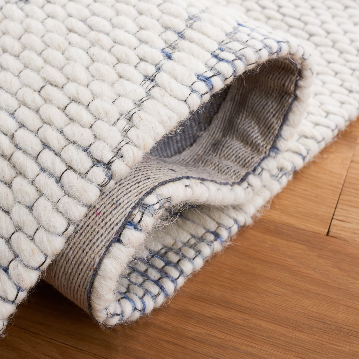 SAFAVIEH Marbella Asa Diamond Runner Rug, Navy/Ivory, 2'3" x 9'