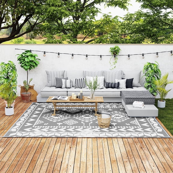 Outdoor Rug, Reversible Waterproof Polypropylene 9' x 12' Gray and White Rhombus Patchwork Patio Mat with Carry Bag and Stake Loops