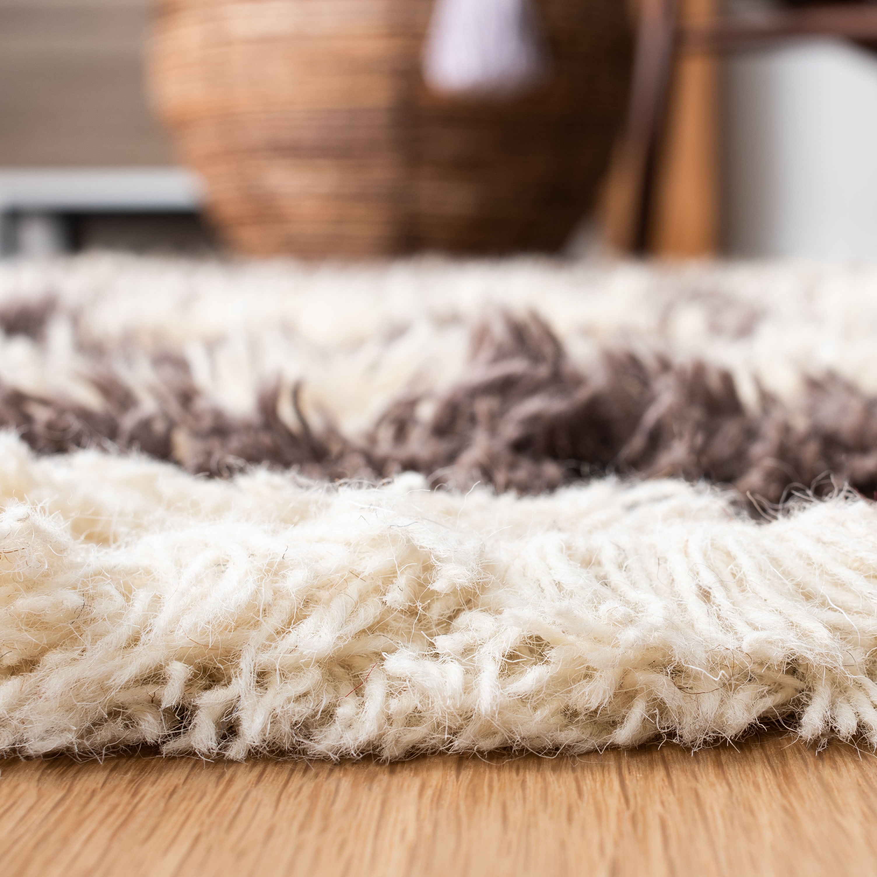 SAFAVIEH Kenya Wendell Southwestern Wool Area Rug, Ivory/Brown, 8' x 10'