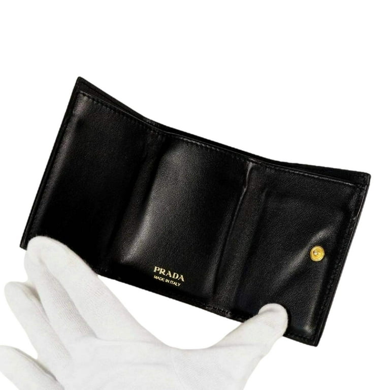 Prada Womens Vitello Move Black Leather Compact Envelope Trifold