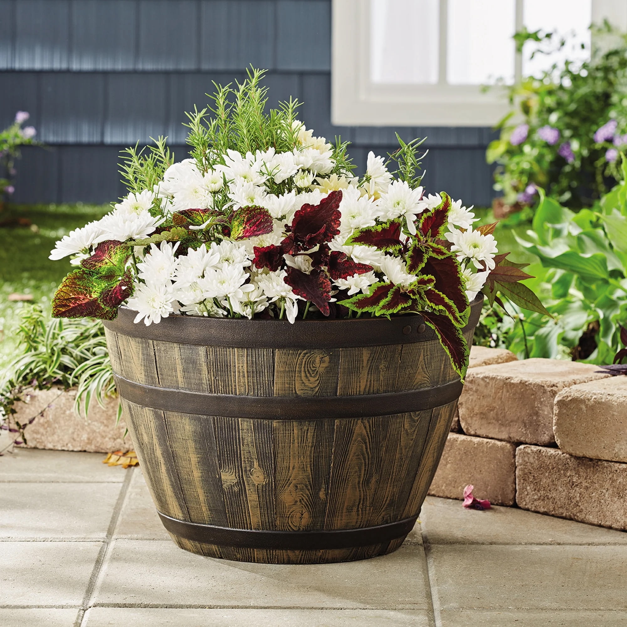 Better Homes & Gardens Whiskey Barrel Brown Resin Planter, 15.8in x 15.8in x 10.3in