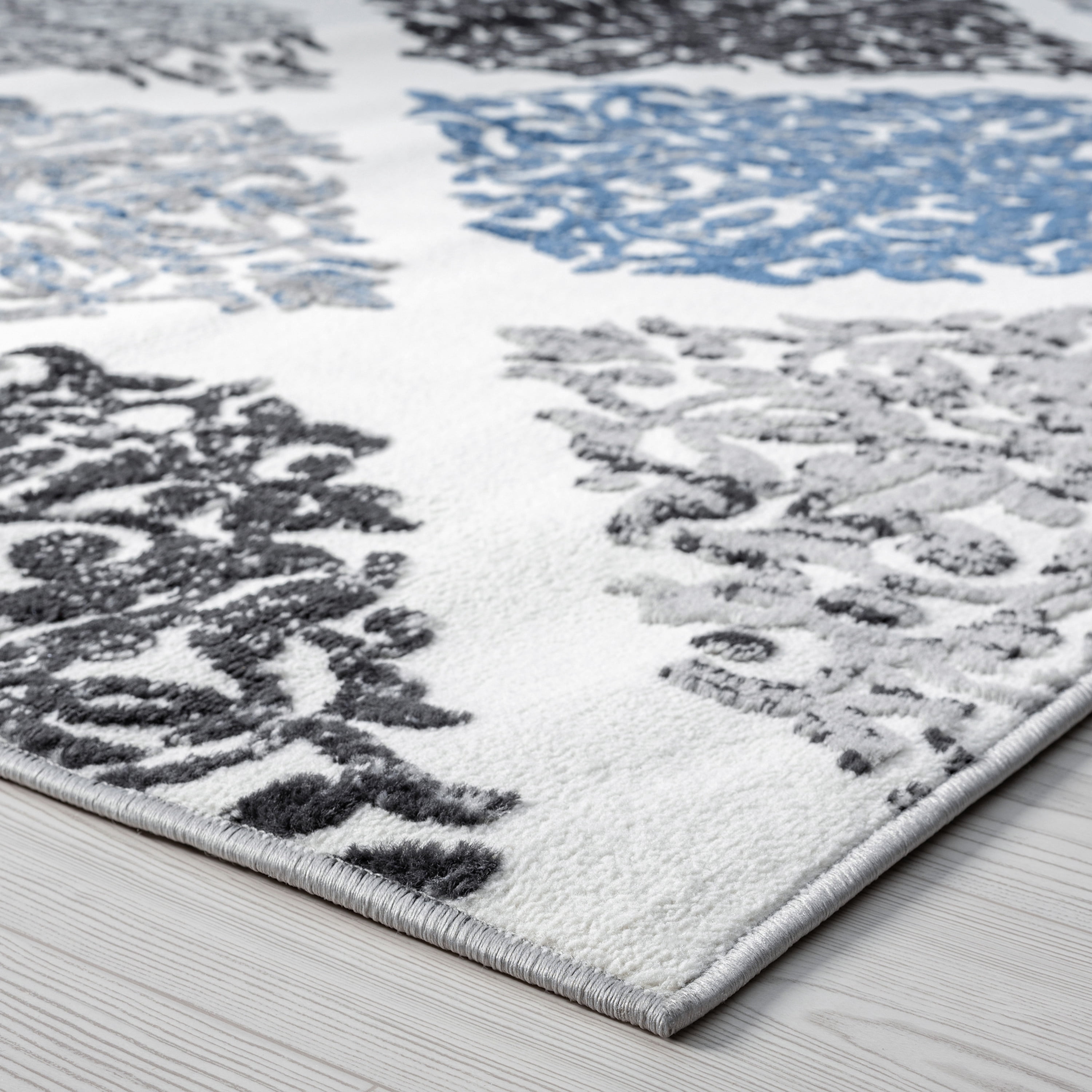 Transitional 2x3 Area Rug (2' x 3') Floral Multi, Blue Indoor Scatter Easy to Clean