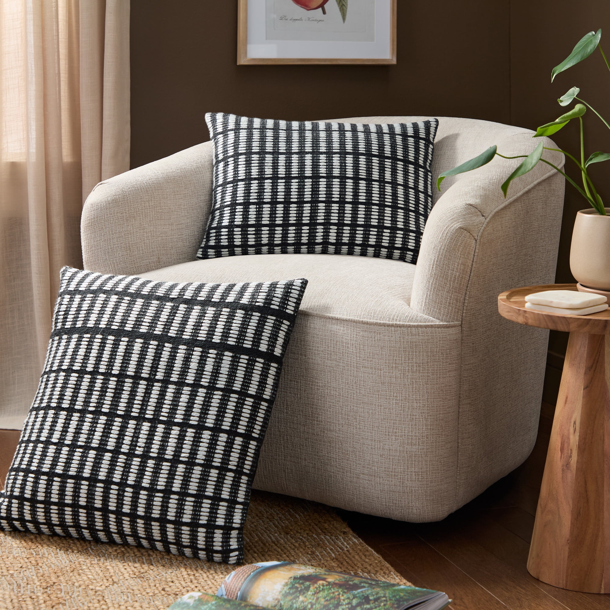 TOWN & COUNTRY TERRA Alara Textured Geo Stripe Handcrafted Indoor Outdoor Decorative Pillow, 100% Recycled Materials, UV Fade Resistant, Water Repellent, Black/Ivory, 20"x20"