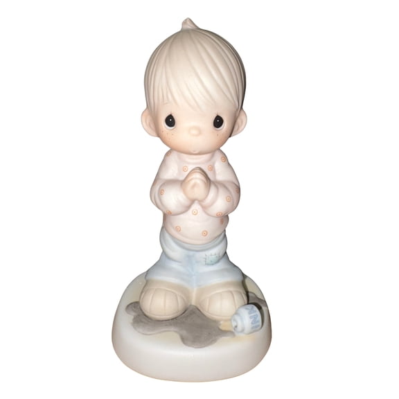Precious Moments Figurine: 100269 Help Lord, I'm in a Spot (5")