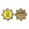 thumbnail image 1 of Autres Déchets Classifier Signe Timbre Fleur Broche Broche Bijoux pour les Filles, 1 of 3