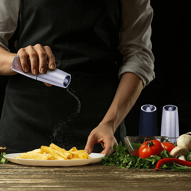2 PcsElectricSalt and Pepper Grinder Set,One Hand Operation, Adjustable  Coarseness, Stainless Steel, Battery Charging, Silver