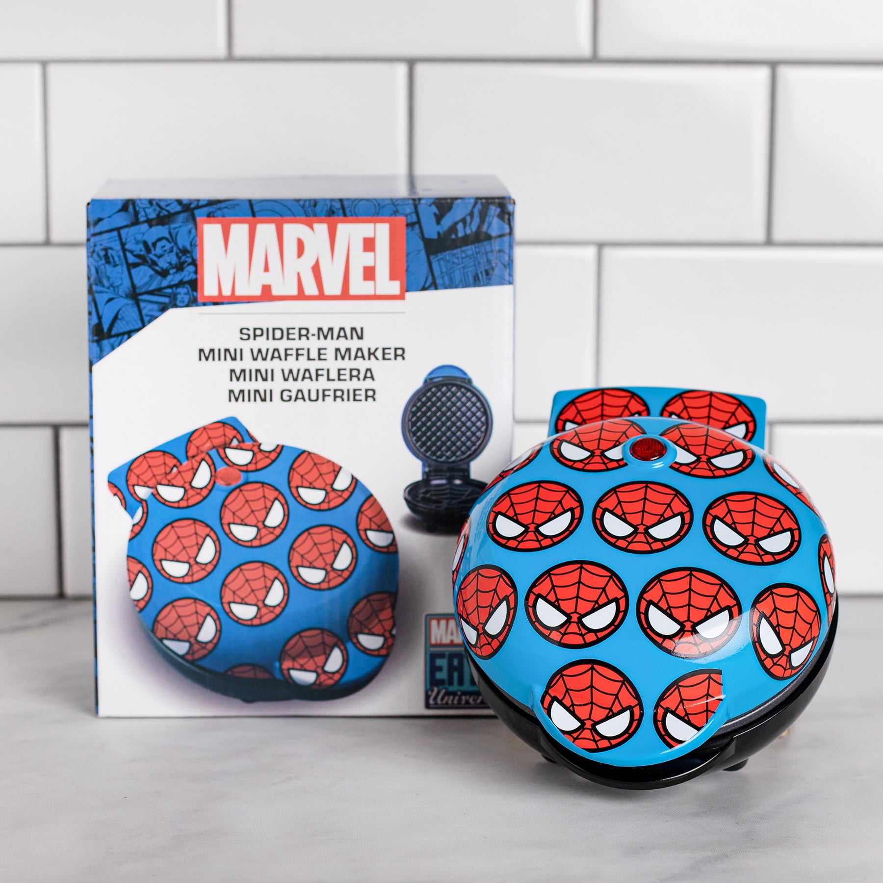 Uncanny Brands Marvel SpiderMan Mini Waffle Maker