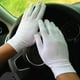 thumbnail image 2 of Guantes Satinados Para Caballero, Bodas, Eventos Especiales, 2 of 4