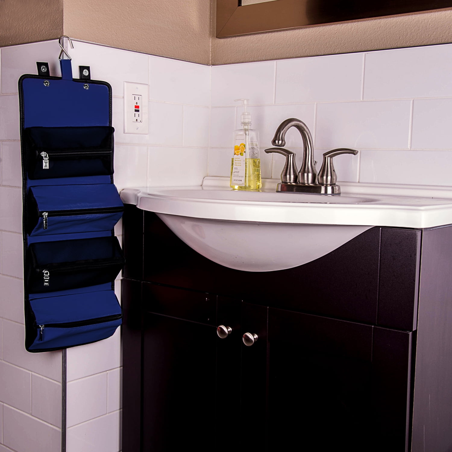 Men and Women Travel Organizer for Makeup, Shaving Kit, Grooming, Toiletries Bag
