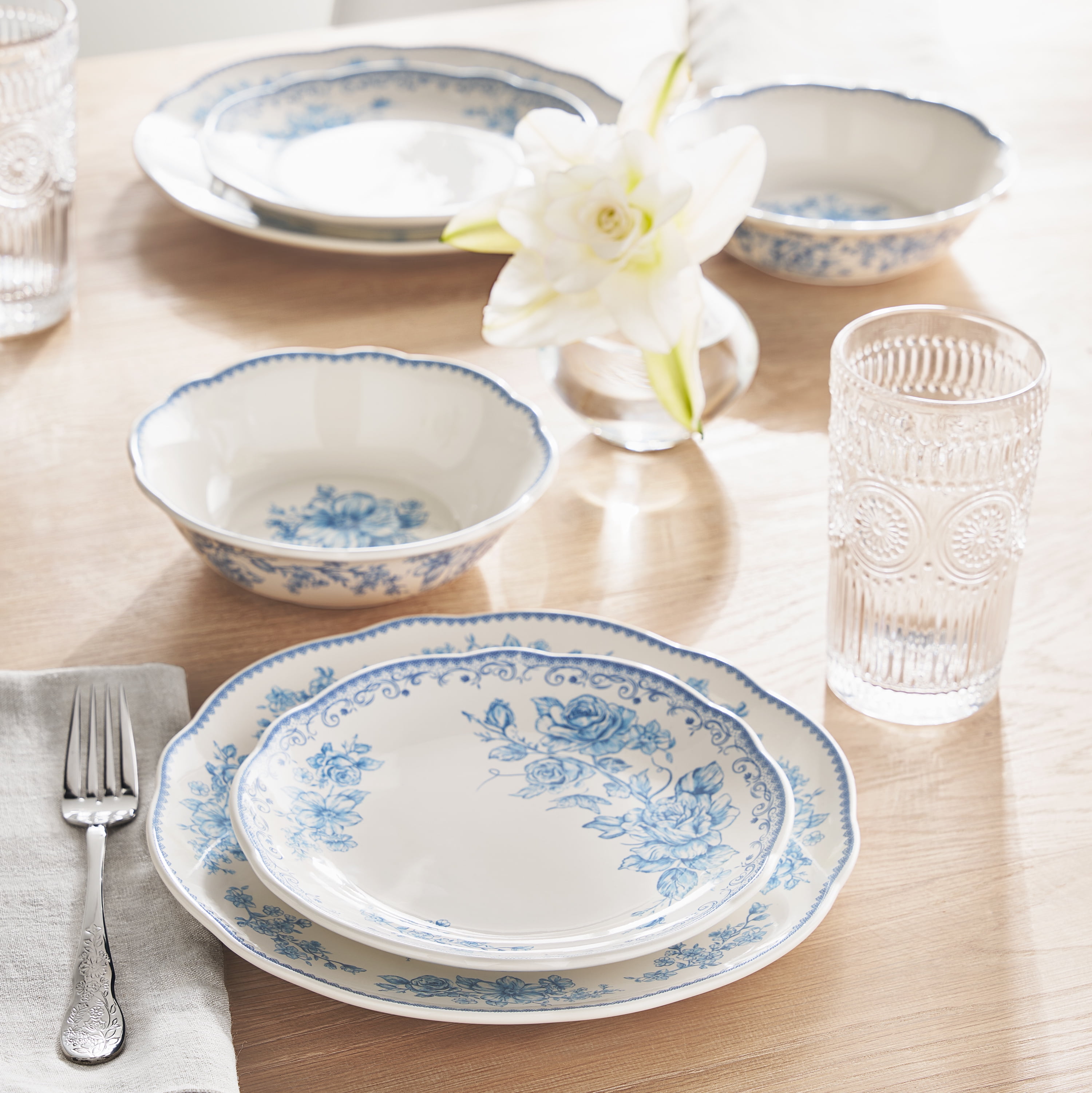 The Pioneer Woman Floral Dinnerware Is Perfect to Use for Easter