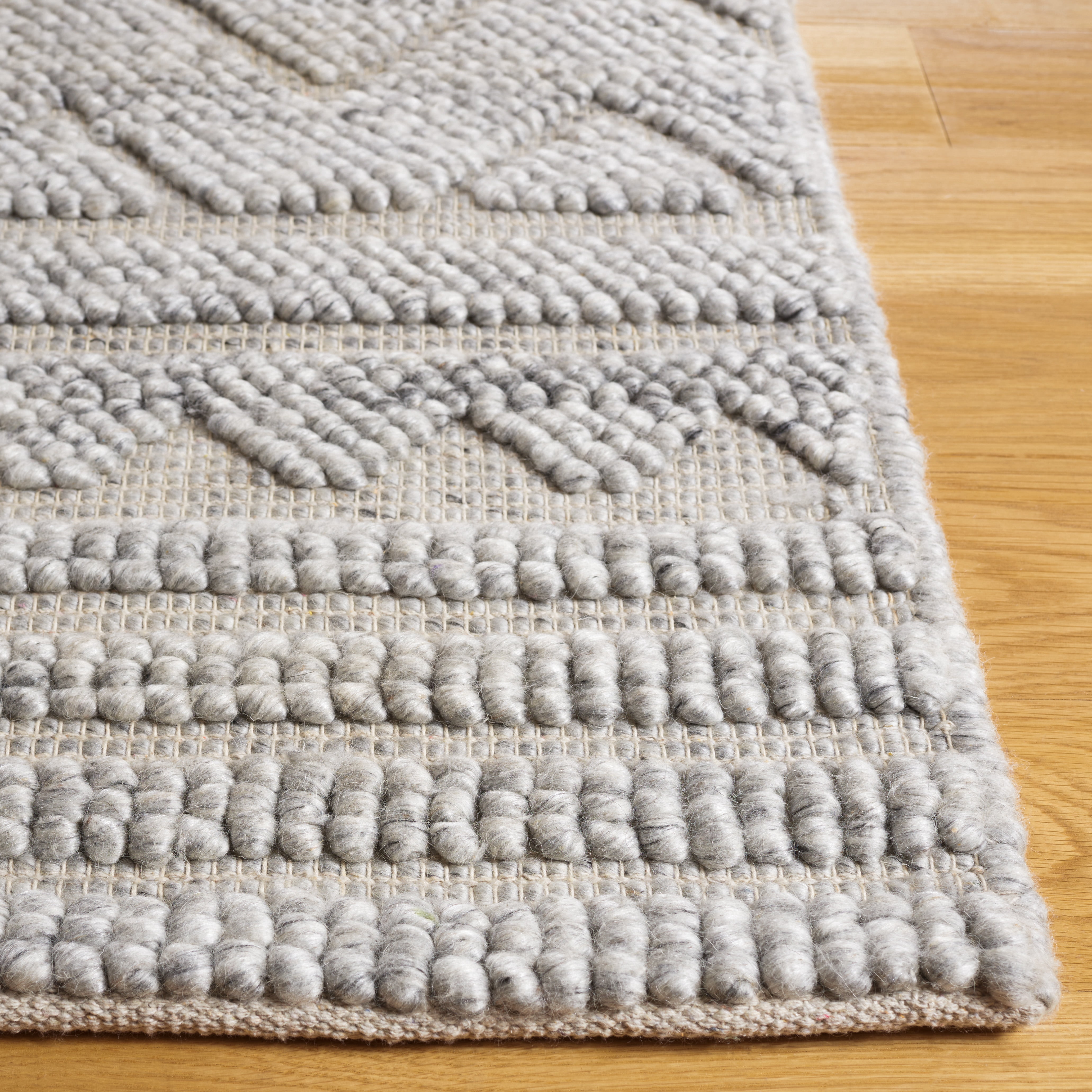 SAFAVIEH Natura Braylon Striped Area Rug, Grey, 4' x 6'