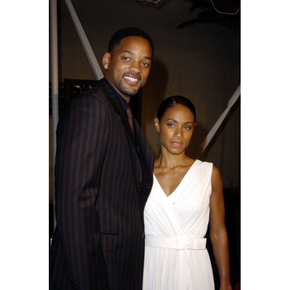 Will Smith And Wife Jada Pinkett Smith At The Premiere Of Ray, Los Angeles, Ca October 19, 2004. (Photo Michael GermanaEverett Collection) Celebrity (16 x 20)