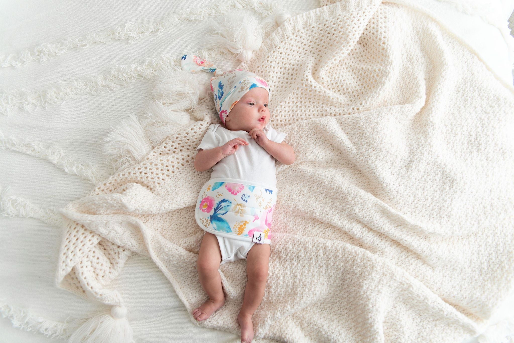 MEMEENO Belly Band for Colic & Gas Relief, Organic Cotton, Self-Warming for Fussy Newborn (Aquarelle)