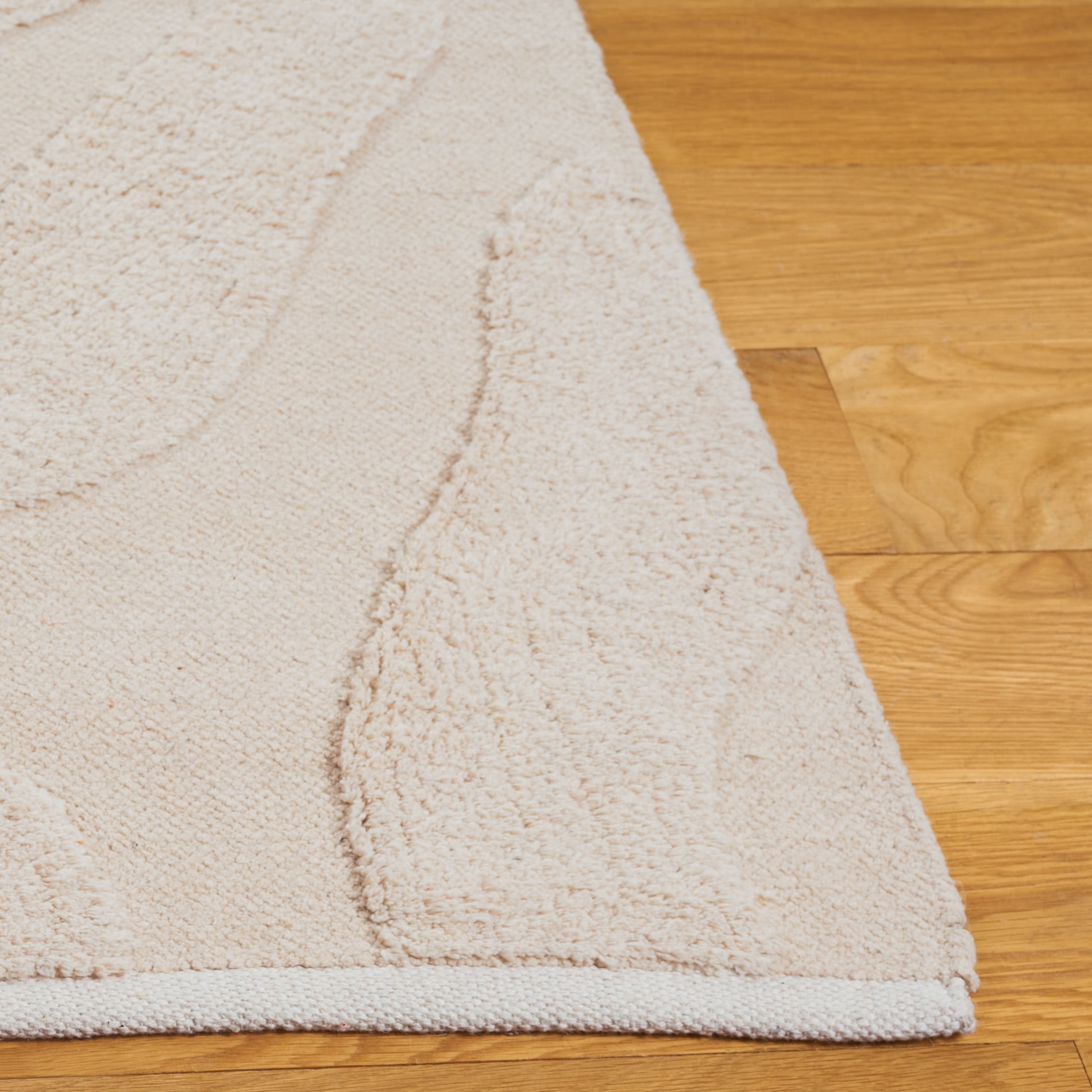 SAFAVIEH Easy Care Winslow Geometric Area Rug, Ivory, 6' x 6' Square