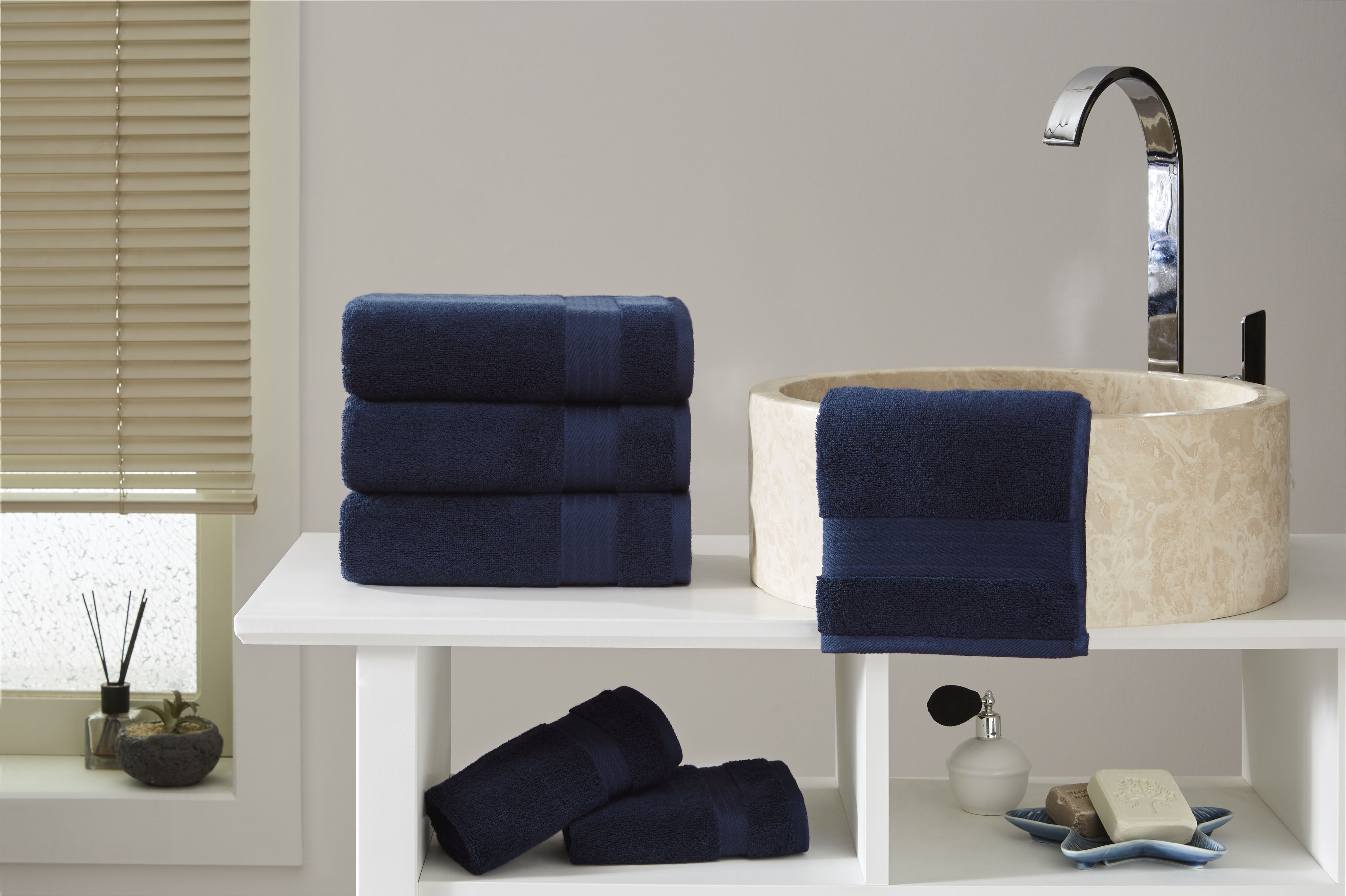 Ozdilek 4-Piece 16x30 Hand Towels  575 GSM – 100% Turkish Cotton, Luxury Soft Velour, Quick Dry & Absorbent, Fade-Resistant, Comfortable & High-Quality Cotton Towel (Navy Blue)